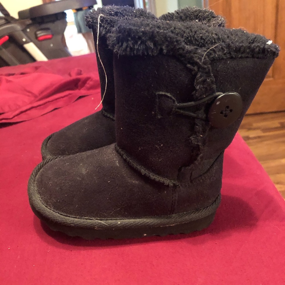 Black boots